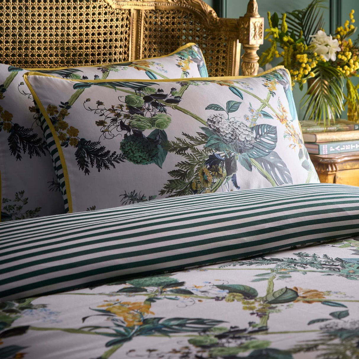 Laurence Llewelyn-Bowen Cotswold Fantasia 100% Cotton Duvet Cover Set - Green - Cotswold Fantasia Duvet Cover Set In Green 2
