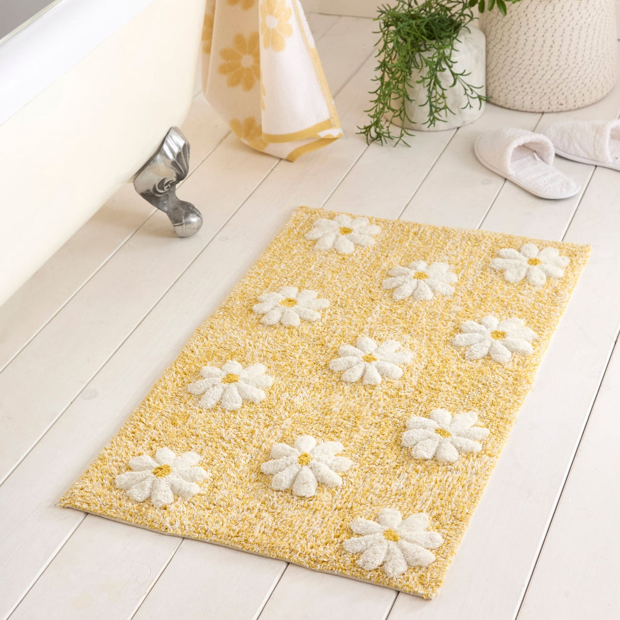 Daisy Floral Ochre Polycotton Bath Mat 50 x 80cm