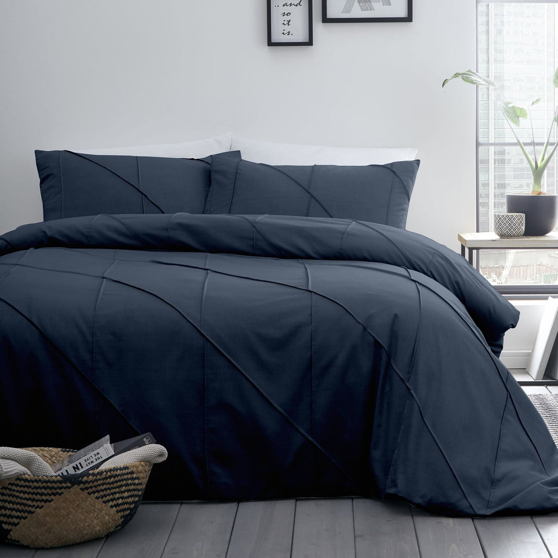 Dart Geometric Navy Duvet Cover Bedding Set