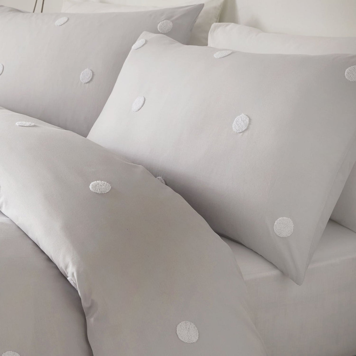 Dot Garden Cotton Duvet Cover Set - Silver - Dot Garden Duvet Cover Set In Silver With White Dots 3
