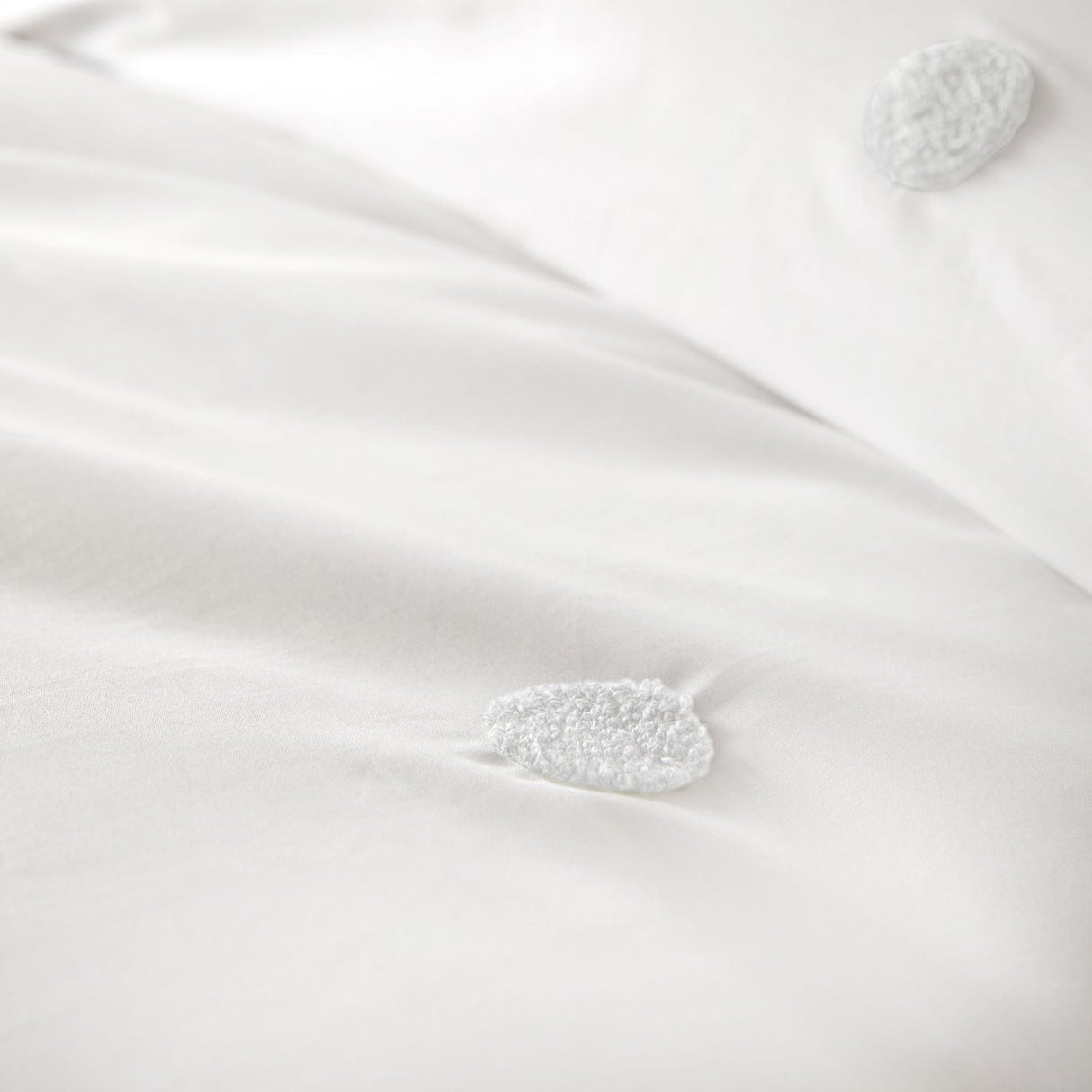 Dot Garden Cotton Duvet Cover Set - White - Dot Garden Duvet Cover Set In White With White Dots 2