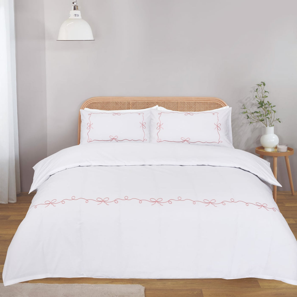 Embroidered Bows Duvet Cover Set 5