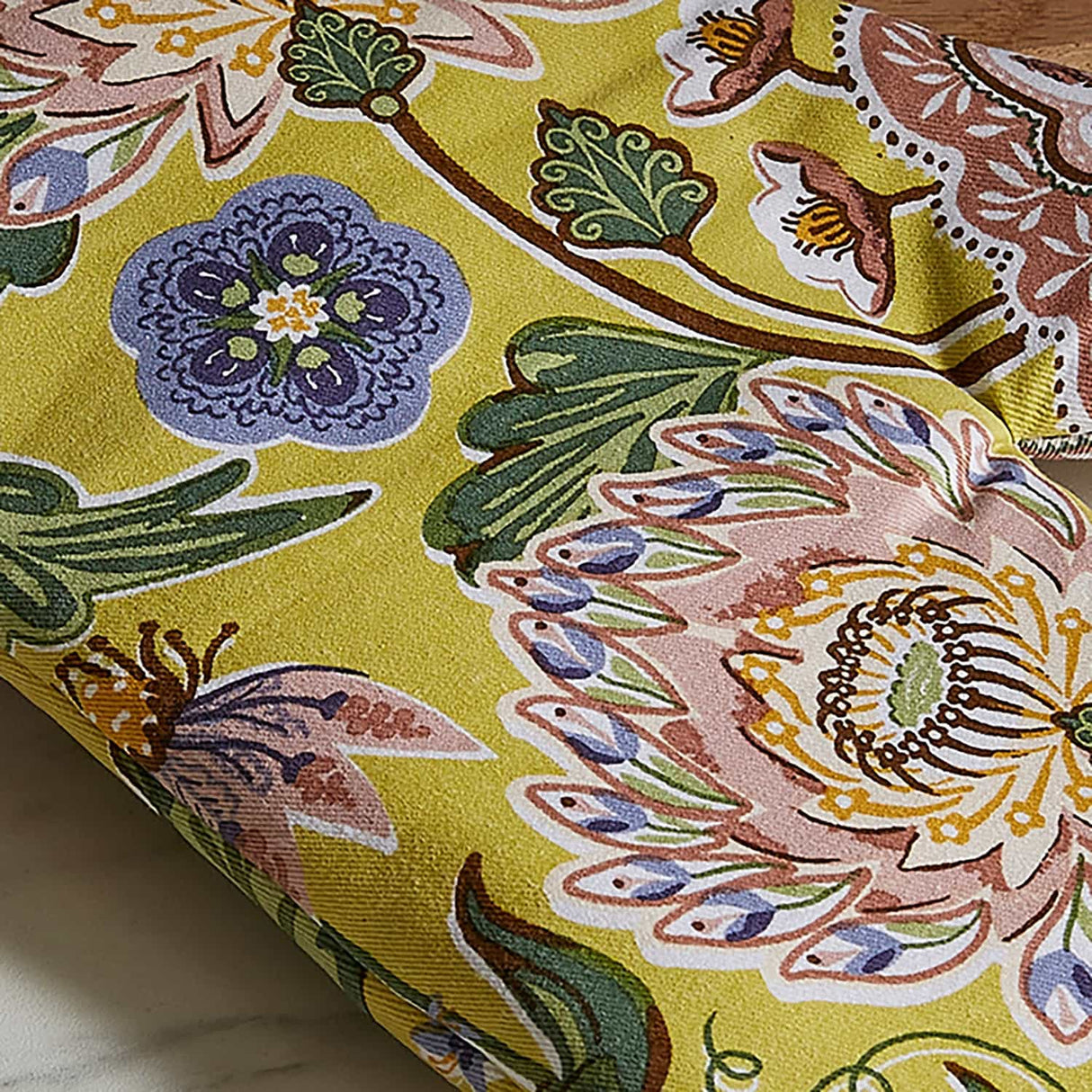 Ulster Weavers Emmeline Floral Gauntlet Oven Glove - Emmeline Gauntlet Oven Glove In Green 3