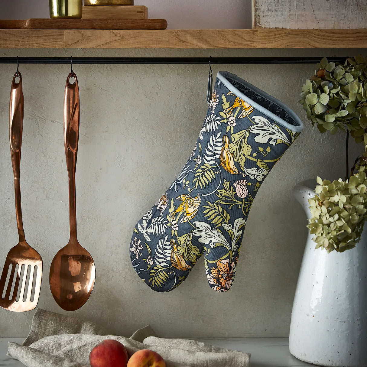 Ulster Weavers Finch & Flower Gauntlet Oven Glove