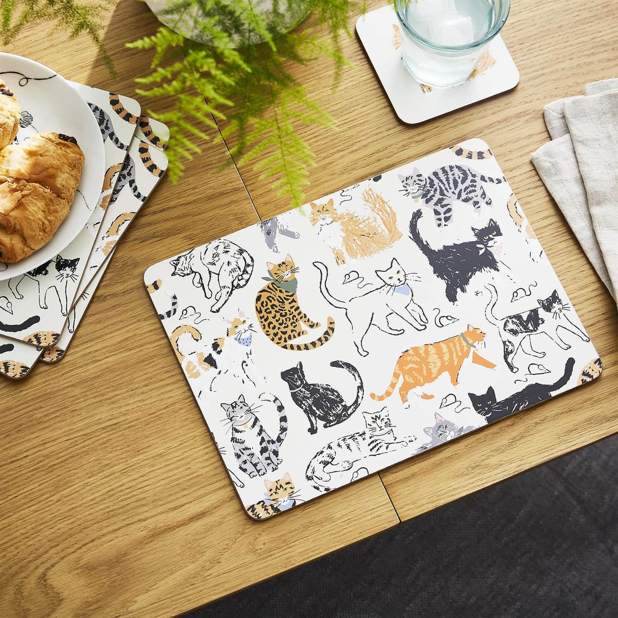 Ulster Weavers Feline Friends Cat Print Placemat 4 Pack - Feline Friends Placemat 4 Pack In Cream 2