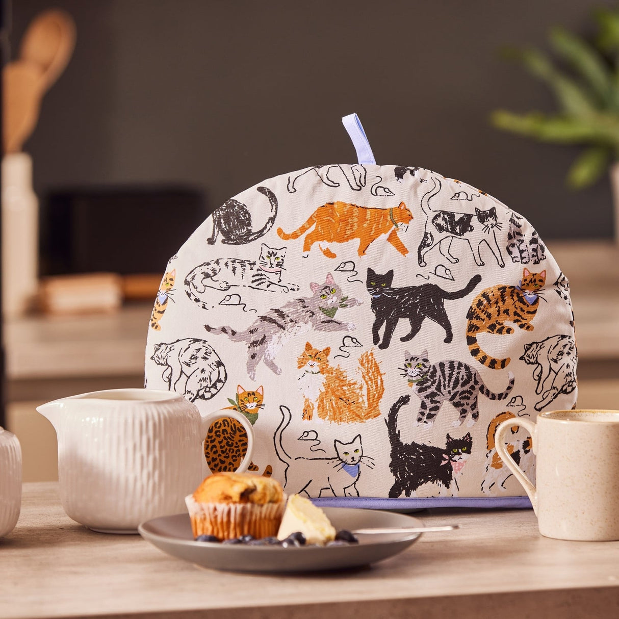 Ulster Weavers Feline Friends Cat Print Tea Cosy - Feline Friends Tea Cosy In Grey 2