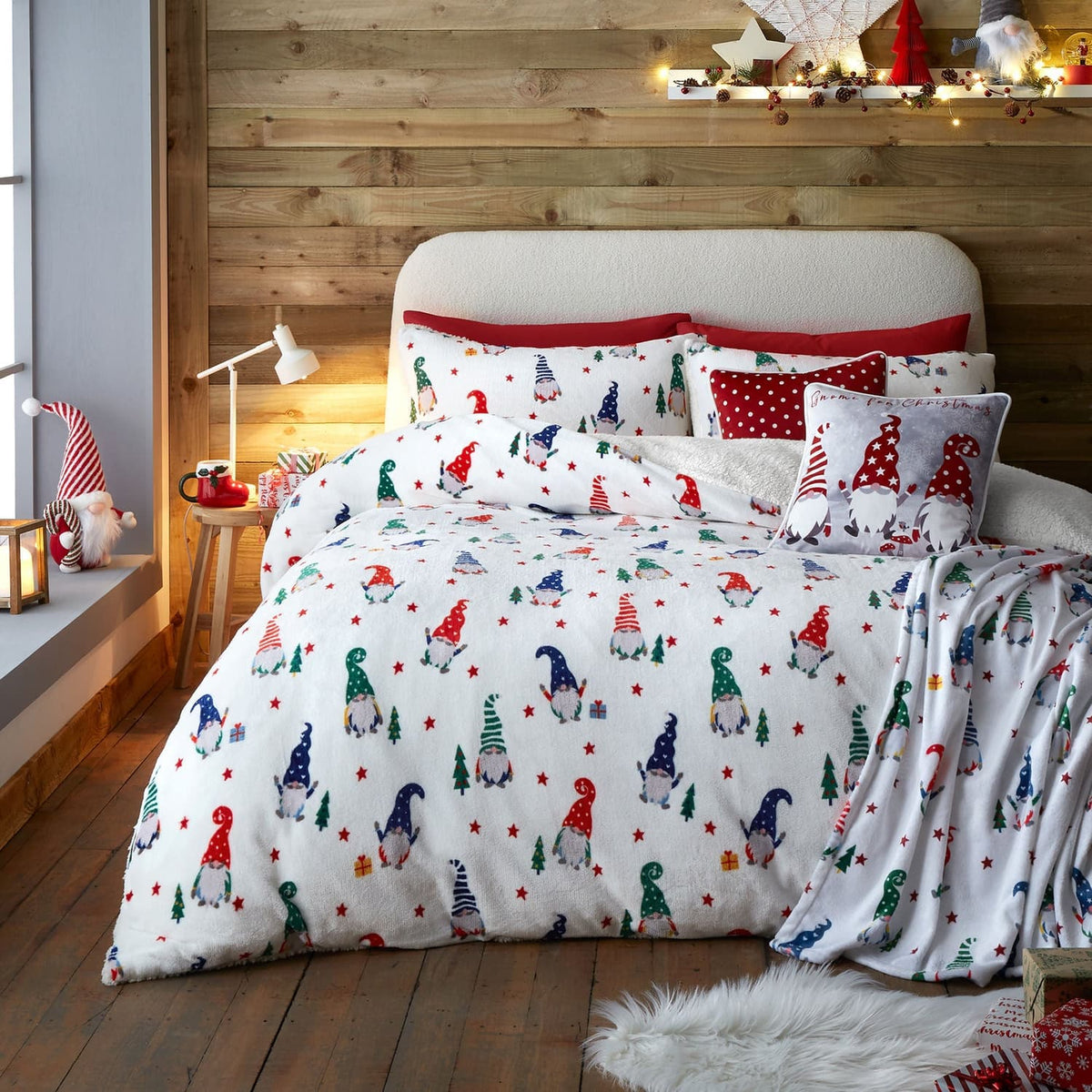 Festive Gonks Soft Fleece Christmas Throw - Festive Gonks Christmas Throw In Red 120 X 150Cm 3