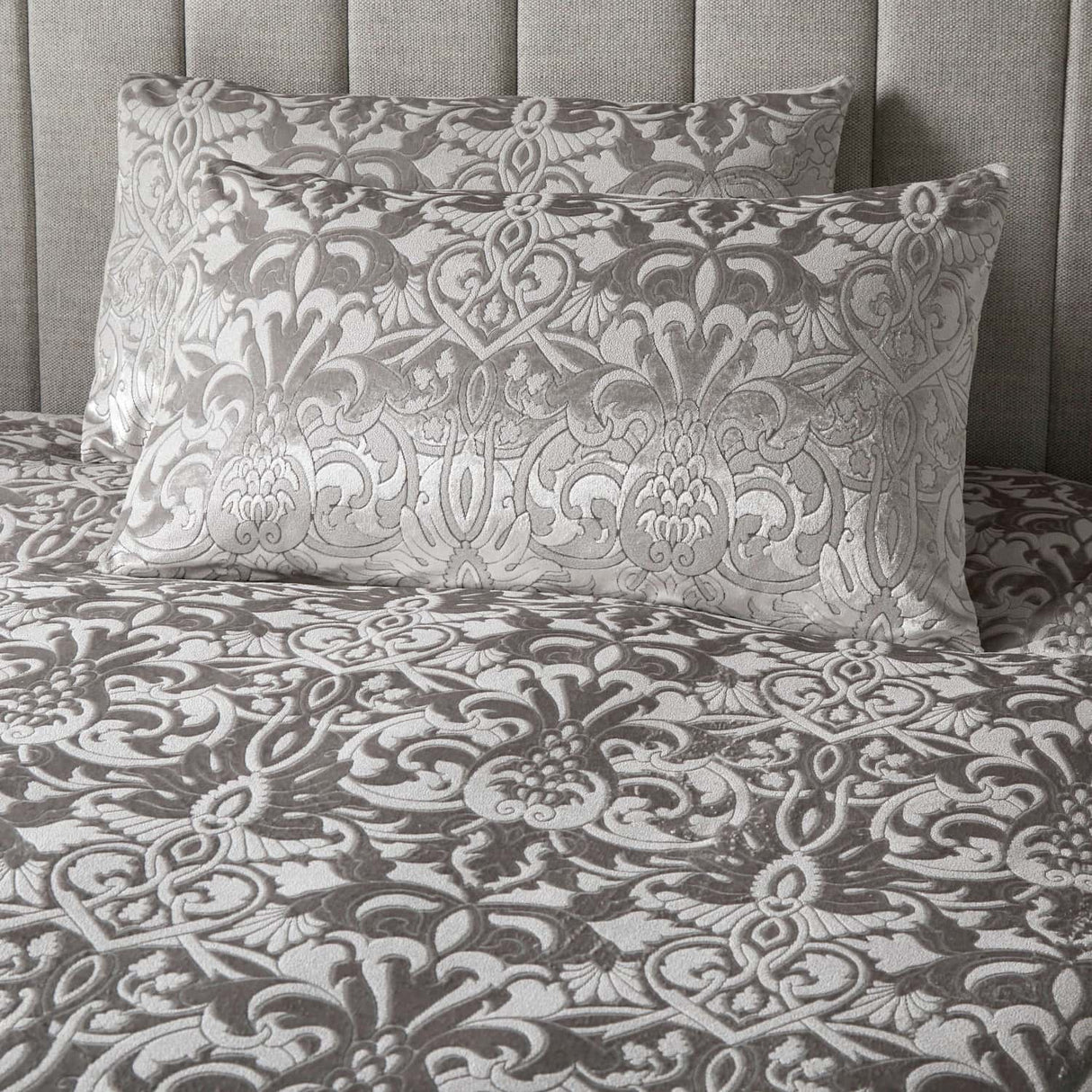 Laurence Llewelyn-Bowen Firenza Velvet Duvet Cover Set Grey Bedding - Silver - Firenza Duvet Cover Set In Silver 4