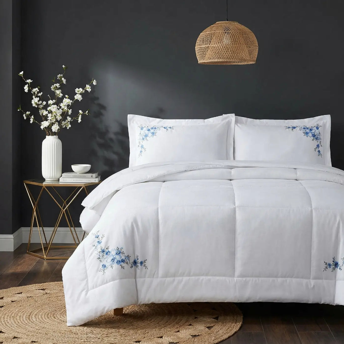 Floral Ribbon Bedspread Blue