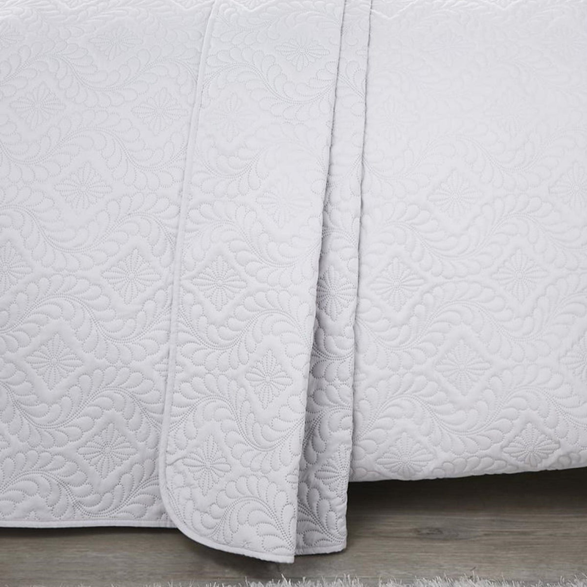 Gianna Quilted Bedspread Luxury Throw - Gianna Bedspread In White 200 X 230Cm 2