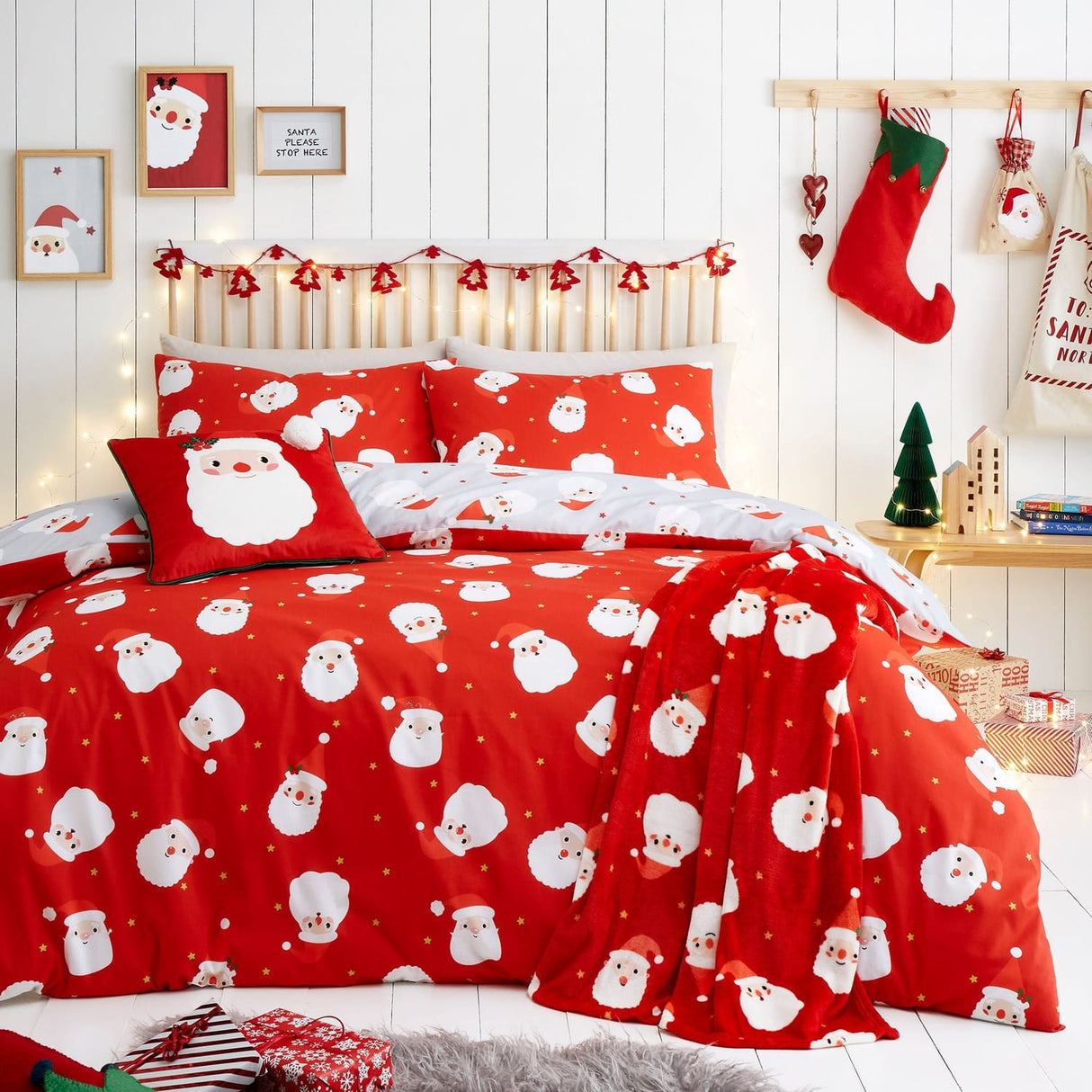 Happy Santa Christmas Microfibre Duvet Cover Set - Happy Santa Christmas Duvet Cover Set In Red 4