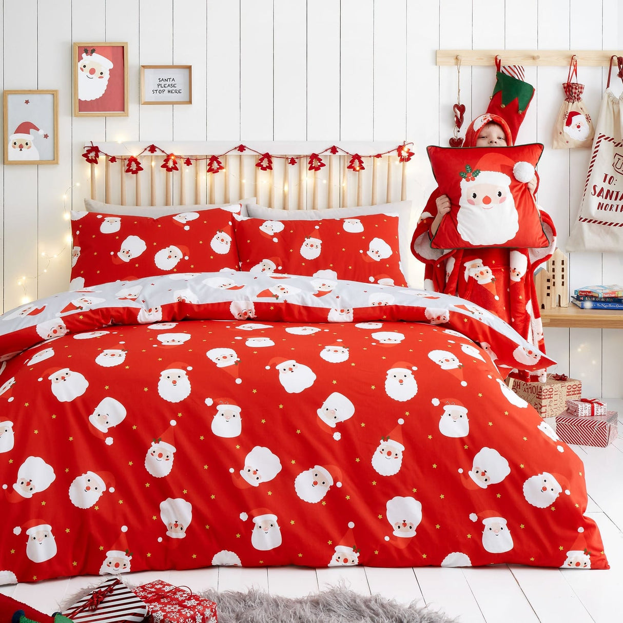 Happy Santa Christmas Microfibre Duvet Cover Set - Happy Santa Christmas Duvet Cover Set In Red 5