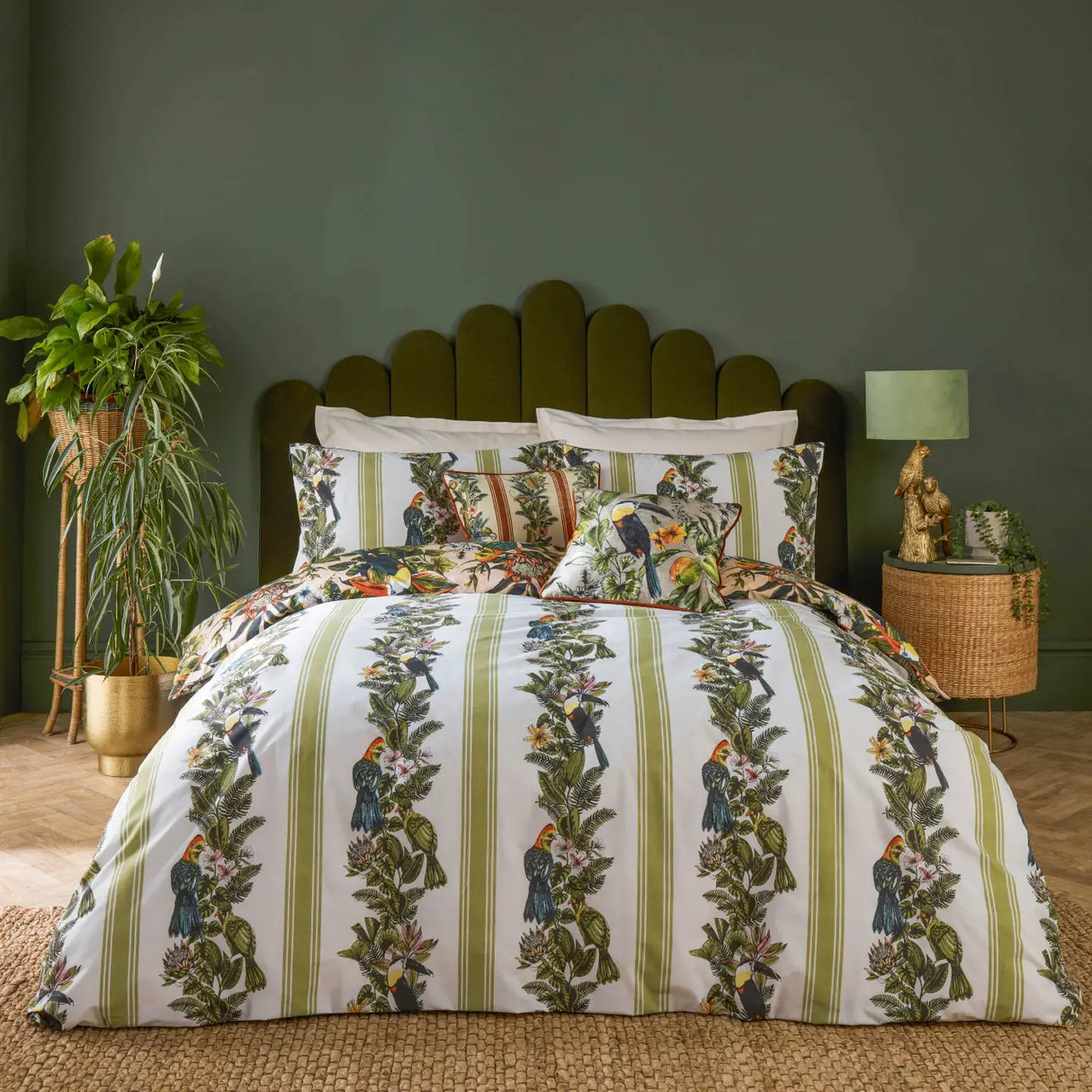 Leilani Duvet Cover Set by Wylder Tropics