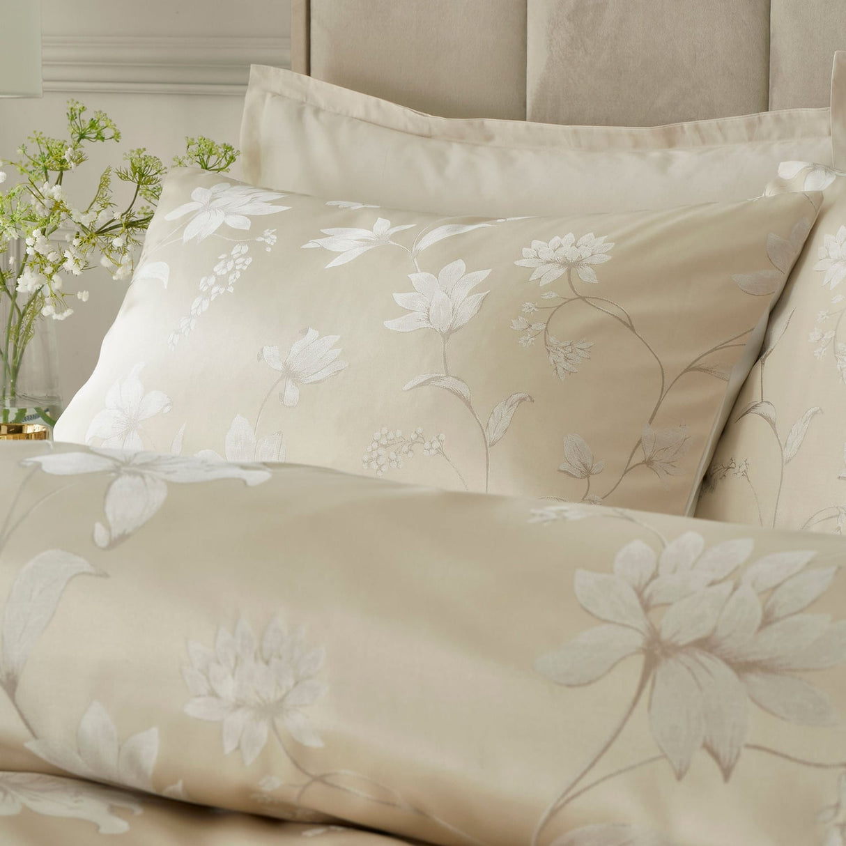 Lilly Floral Jacquard Champagne Duvet Cover Set - Lilly Floral Jacquard Duvet Cover Set In Champagne 2