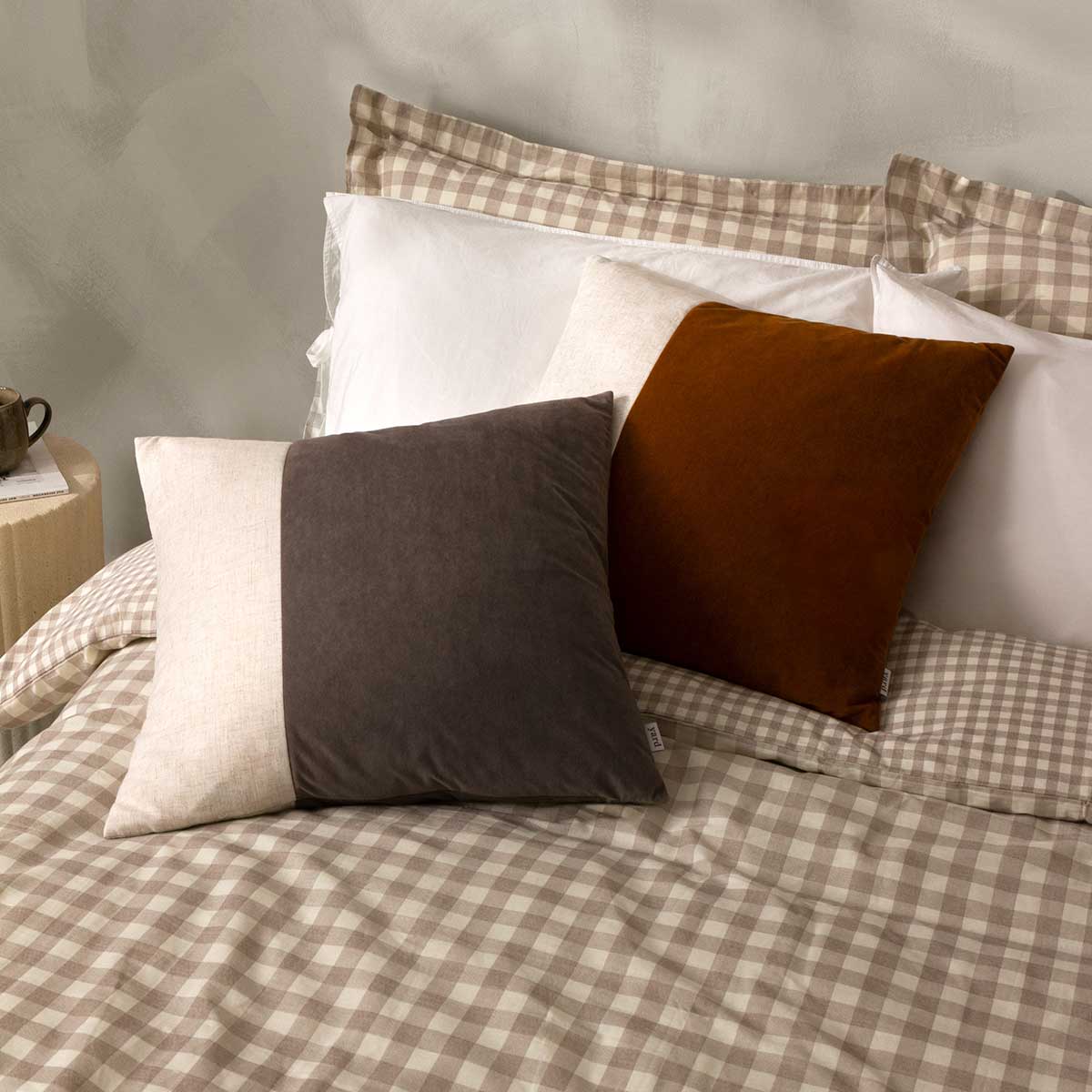Morden Cushion Cover / Filled Cushion 20" x 20" (50cm x 50cm) by Yard 10