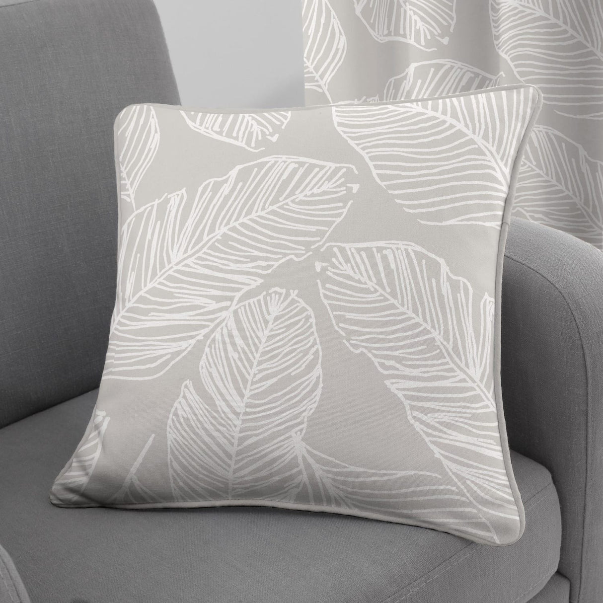 Matteo Filled Scatter Cushion 43cm x 43cm (17" x 17") - Natural