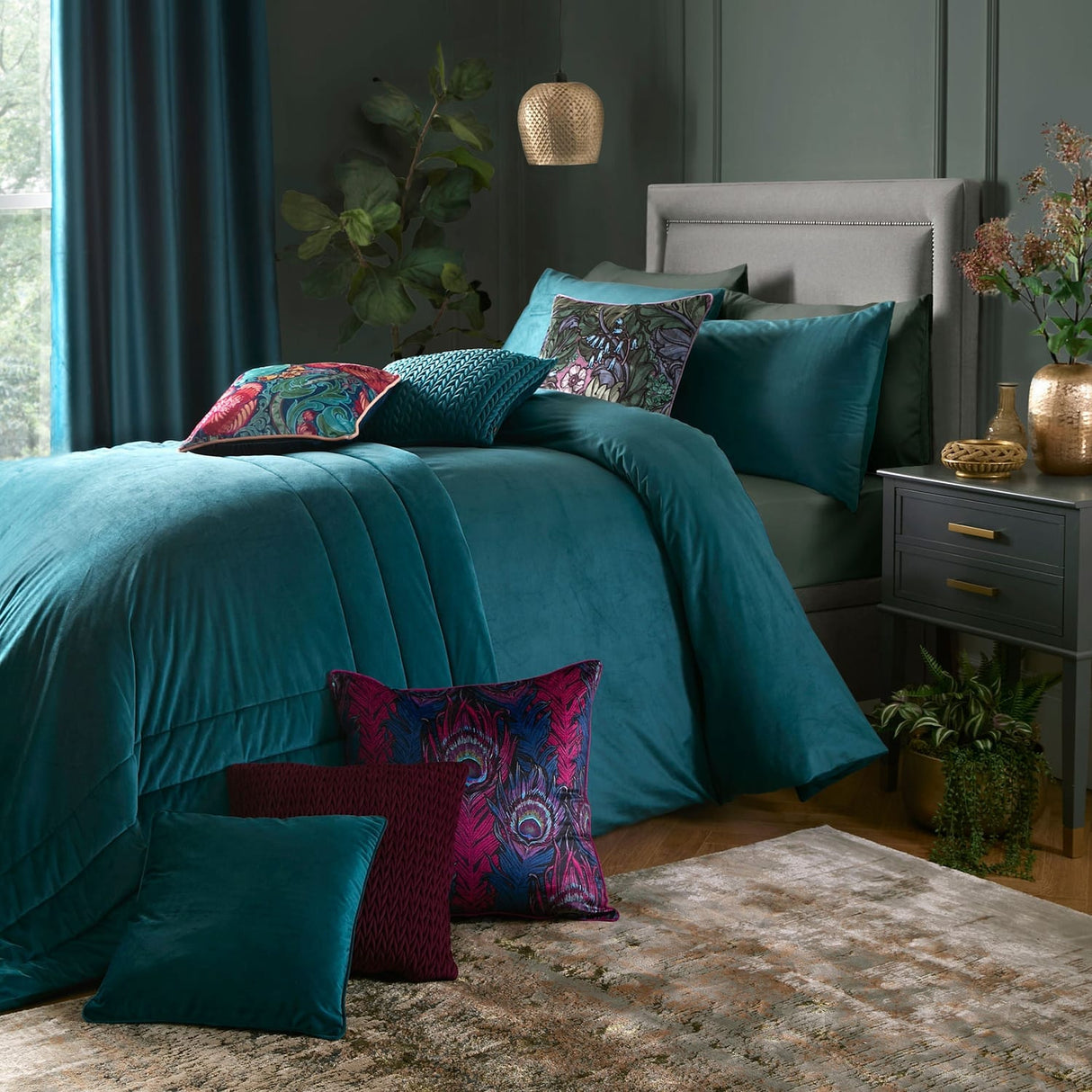 Laurence Llewelyn-Bowen Montrose Luxury Velvet Duvet Cover Set - Teal - Montrose Duvet Cover Set In Teal 4
