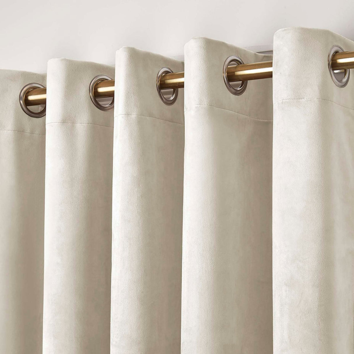 Laurence Llewelyn-Bowen Montrose Velvet Blackout Eyelet Curtains - Ivory Light Filtering - Montrose Eyelet Curtains In Ivory 2
