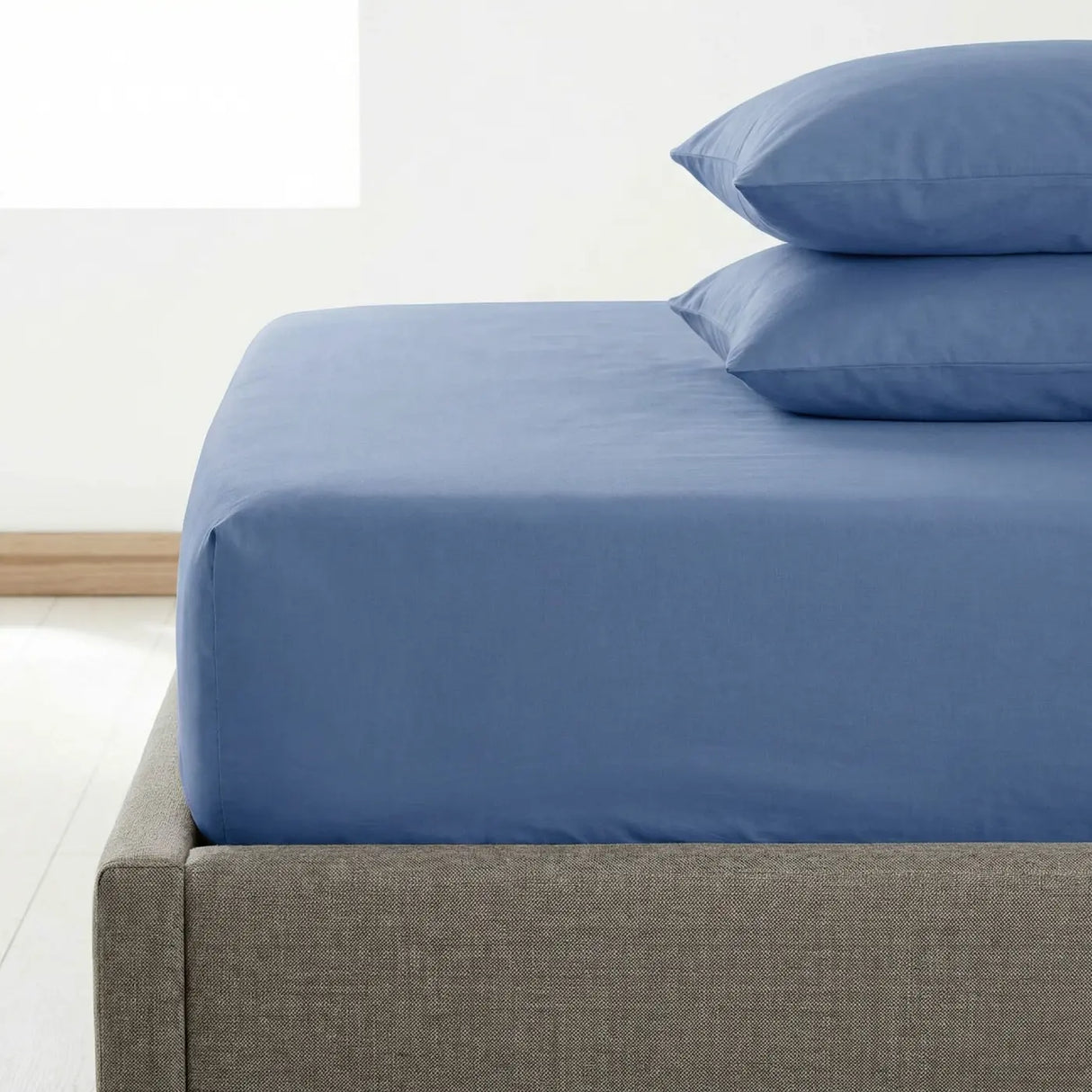 Percale 180 Thread Count Fitted Sheet 25cm Deep 2