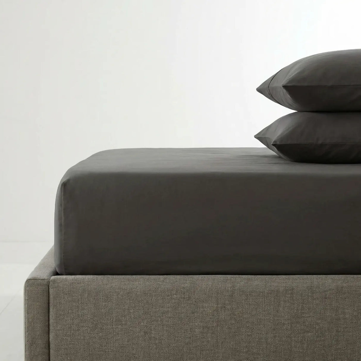 Percale 180 Thread Count Fitted Sheet 25cm Deep 6