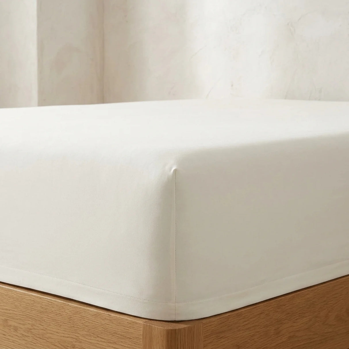 Percale 180 Thread Count Cream Fitted Sheet 25cm Deep-3