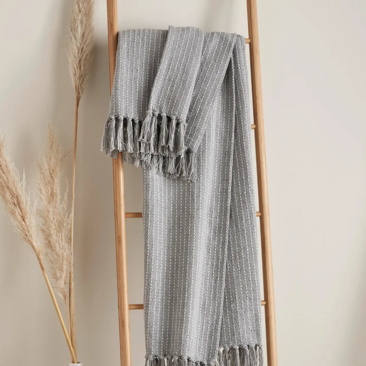 Drift Quinn Cosy Throw Blanket 130cm x 180cm 2