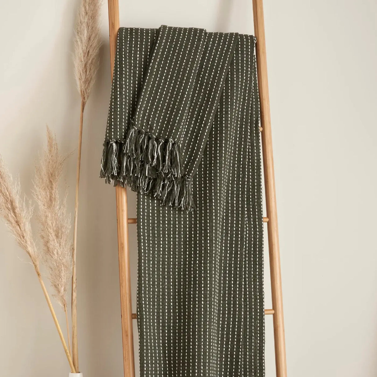 Drift Quinn Cosy Throw Blanket 130cm x 180cm 5