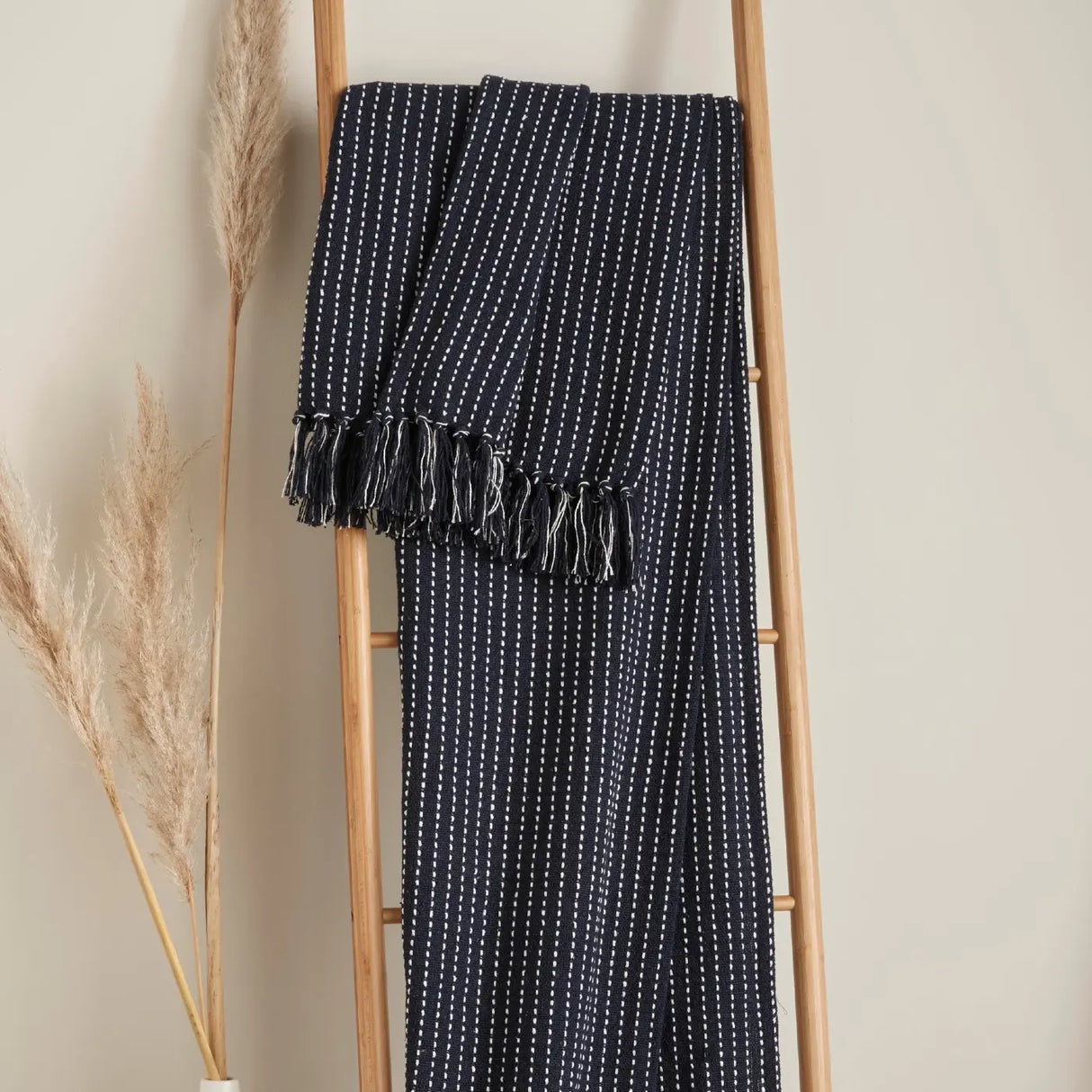 Drift Quinn Cosy Throw Blanket 130cm x 180cm 9