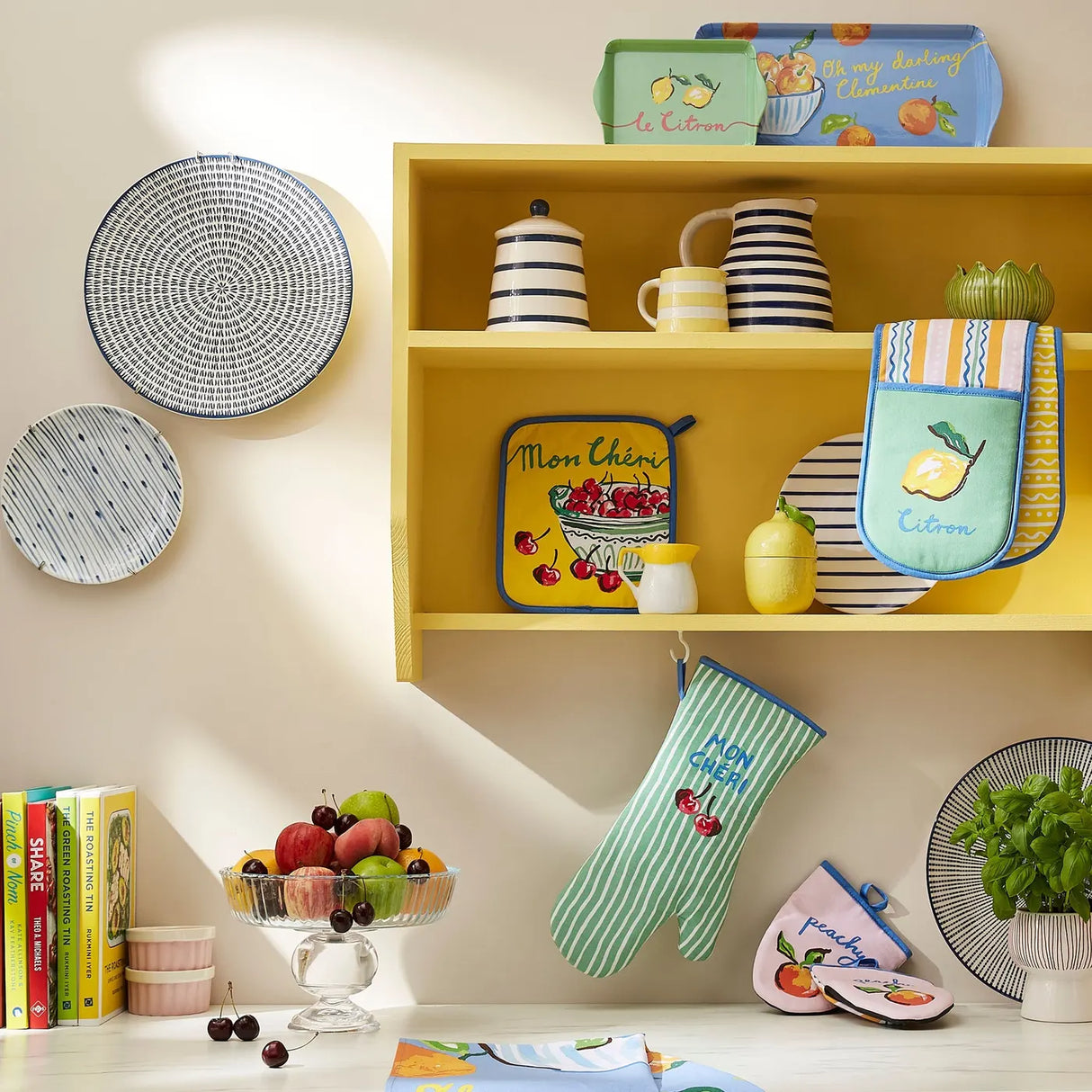 Summer Fruits Scatter Tray in Multicolour