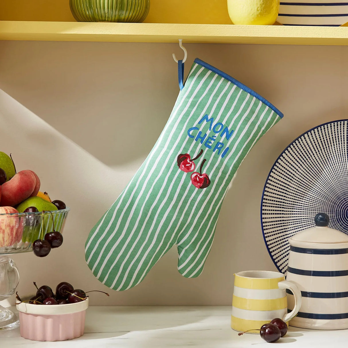 Summer Fruits Gauntlet Oven Glove in Multicolour