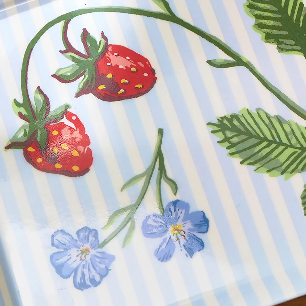 Strawberry Patch Scatter Tray in Green
