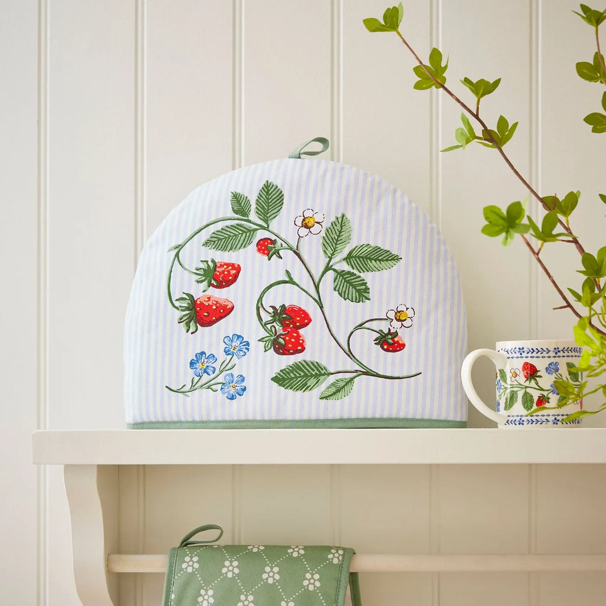 Strawberry Patch Tea Cosy in Green