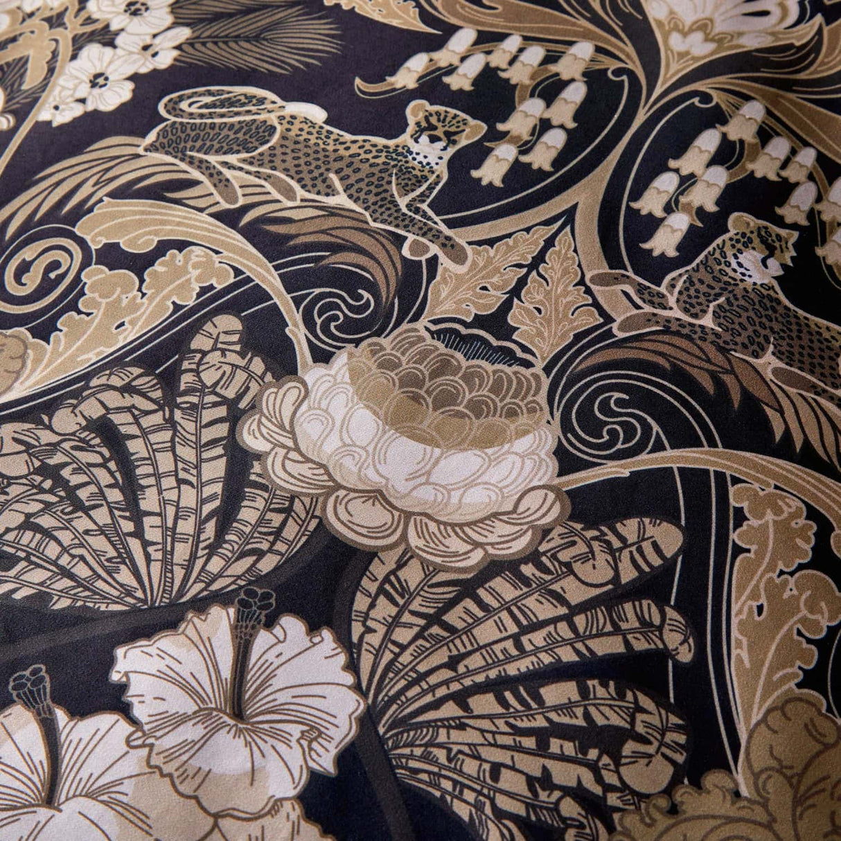 Laurence Llewelyn-Bowen Suburban Jungle Cotton Duvet Cover Set - Suburban Jungle Duvet Cover Set In Black Gold 3