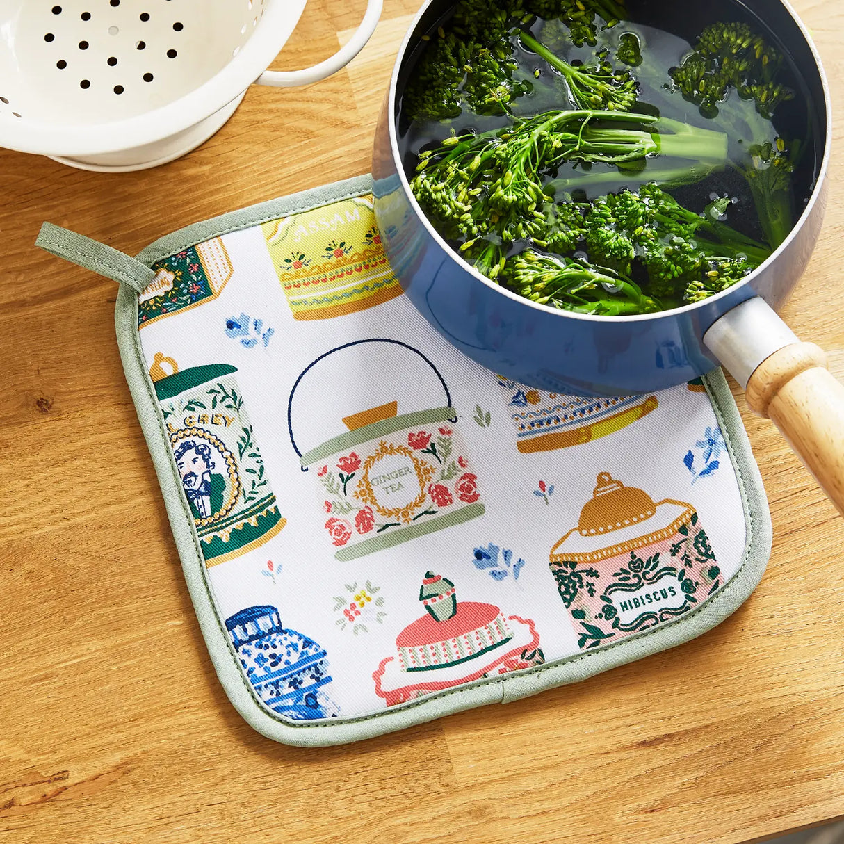 Ulster Weavers Tea Tins Cotton Pot Mat