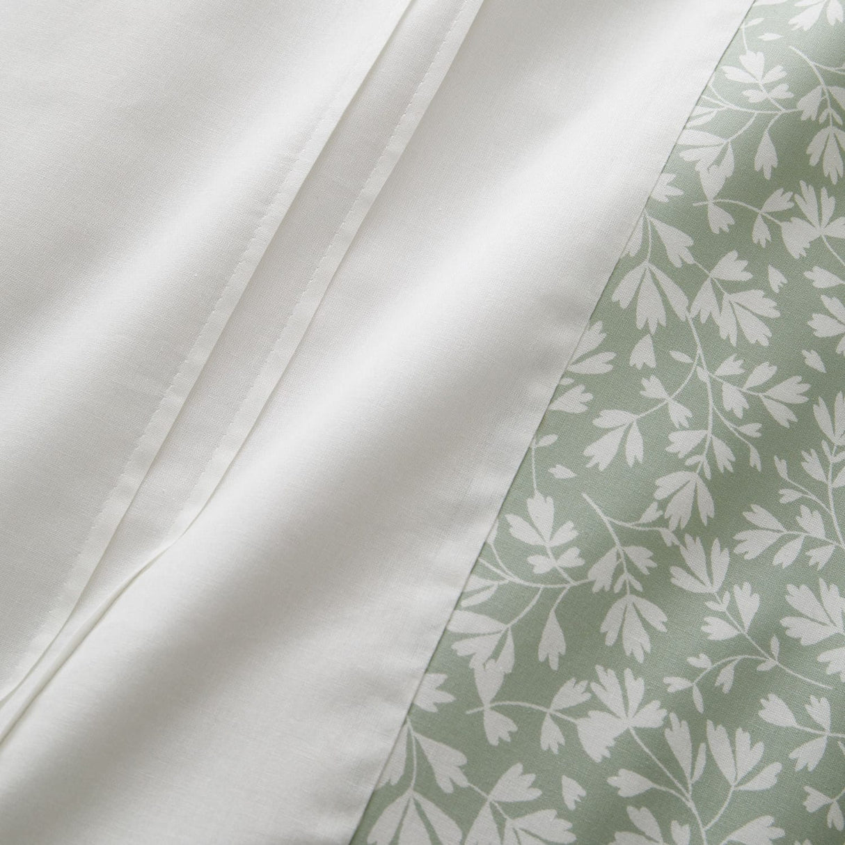 Tess Ditsy Polycotton Duvet Cover Set - Green - Tess Duvet Cover Set In Green 3