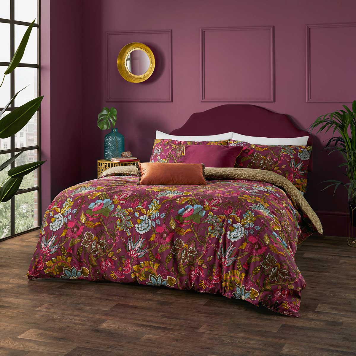Viranai Duvet Cover Set by Wylder Tropics