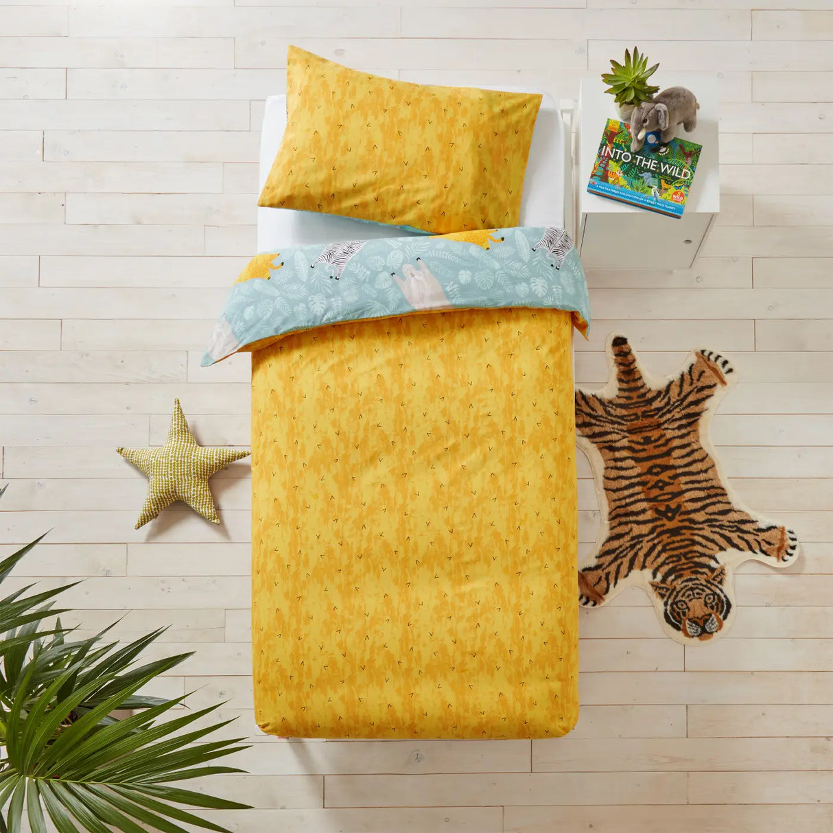 Wild Friends Duvet Cover Set by little furn.