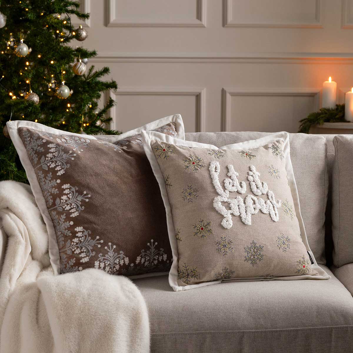 Winter Let It Snow Cushion Cover / Filled Cushion 18" x 18" (45cm x 45cm) by Paoletti 2