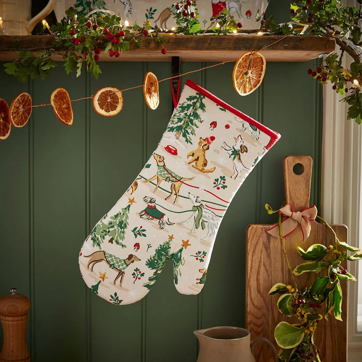 Winter Walkies Gauntlet Oven Glove in Beige