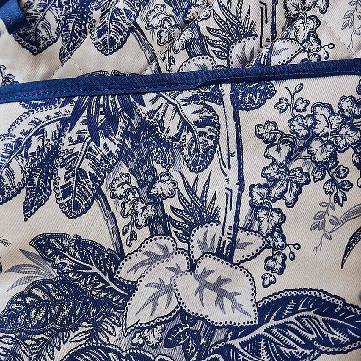Ulster Weavers Willow Toile Pot Mitt - Willow Toile Pot Mitt In Blue 3