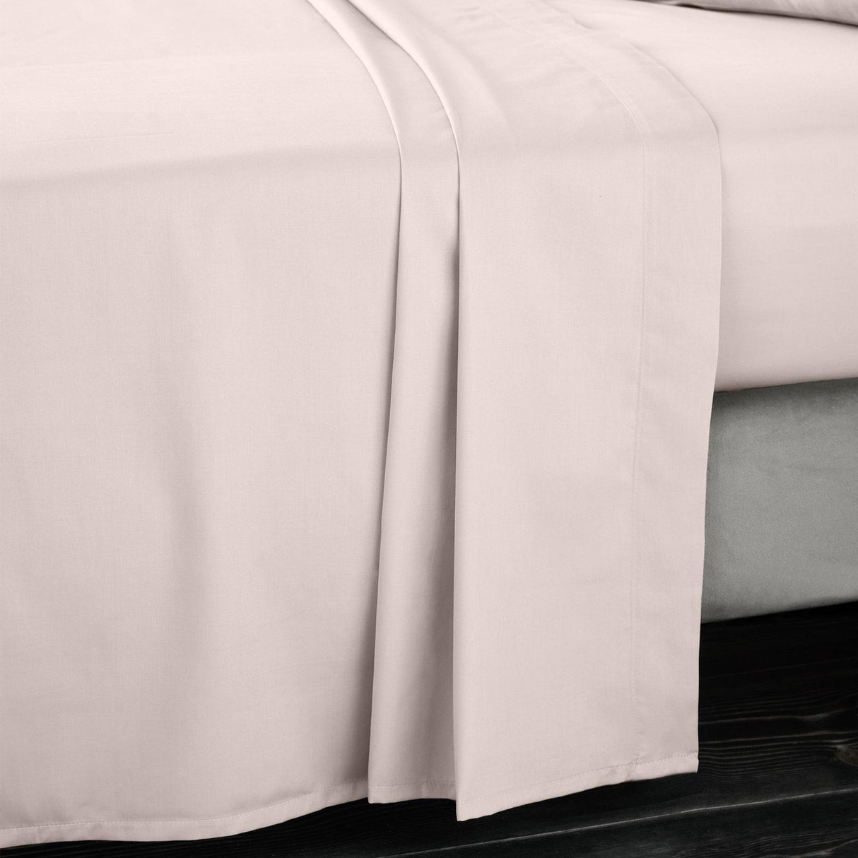 400 Thread Count Cotton Sateen Flat Sheet by Bianca