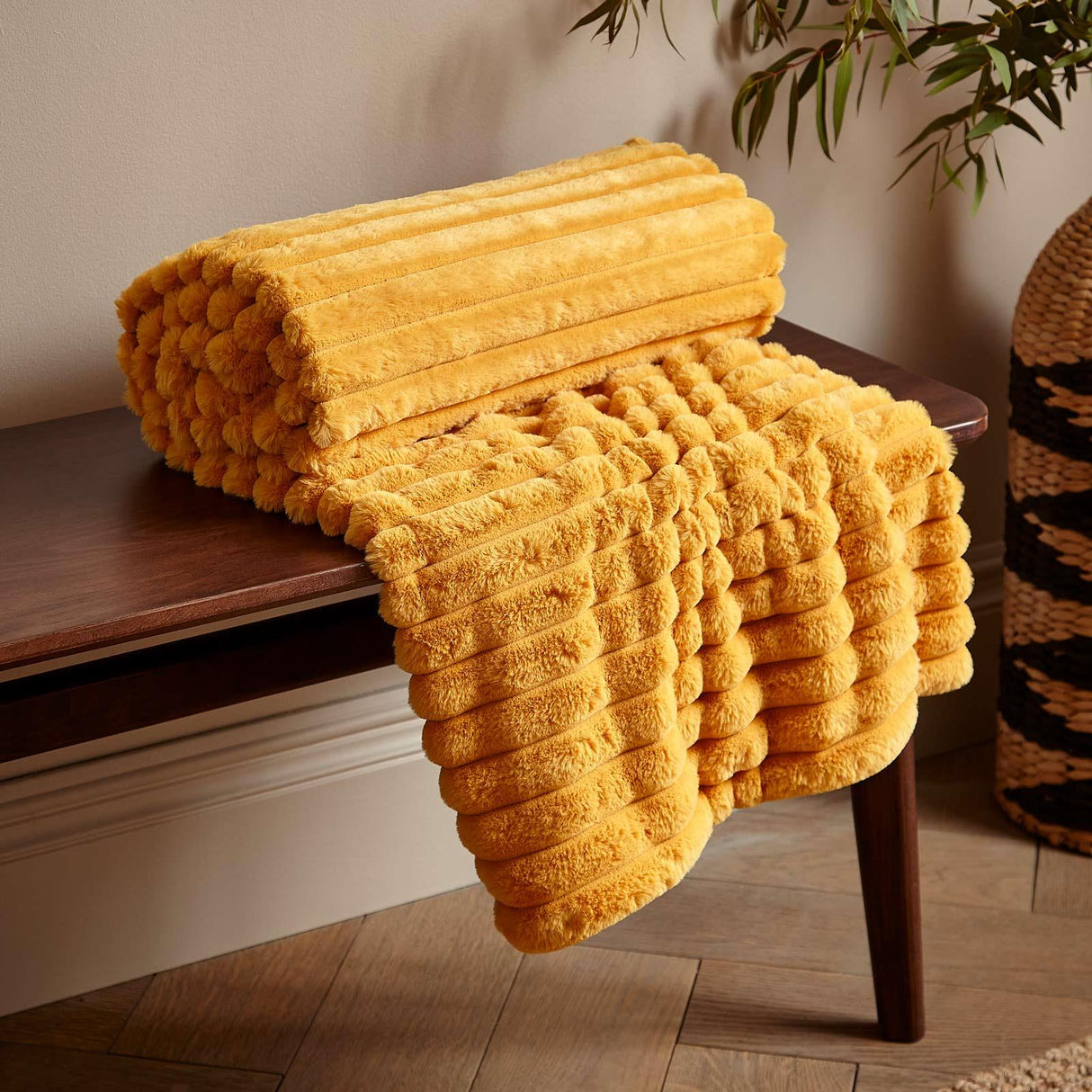 Cosy Ribbed Throw Blanket 130cm x 170cm by Catherine Lansfield