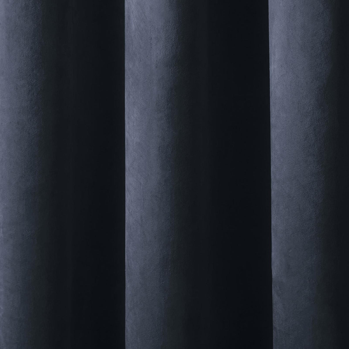 Laurence Llewelyn-Bowen Montrose Velvet Blackout Ready Made Eyelet Curtains 26
