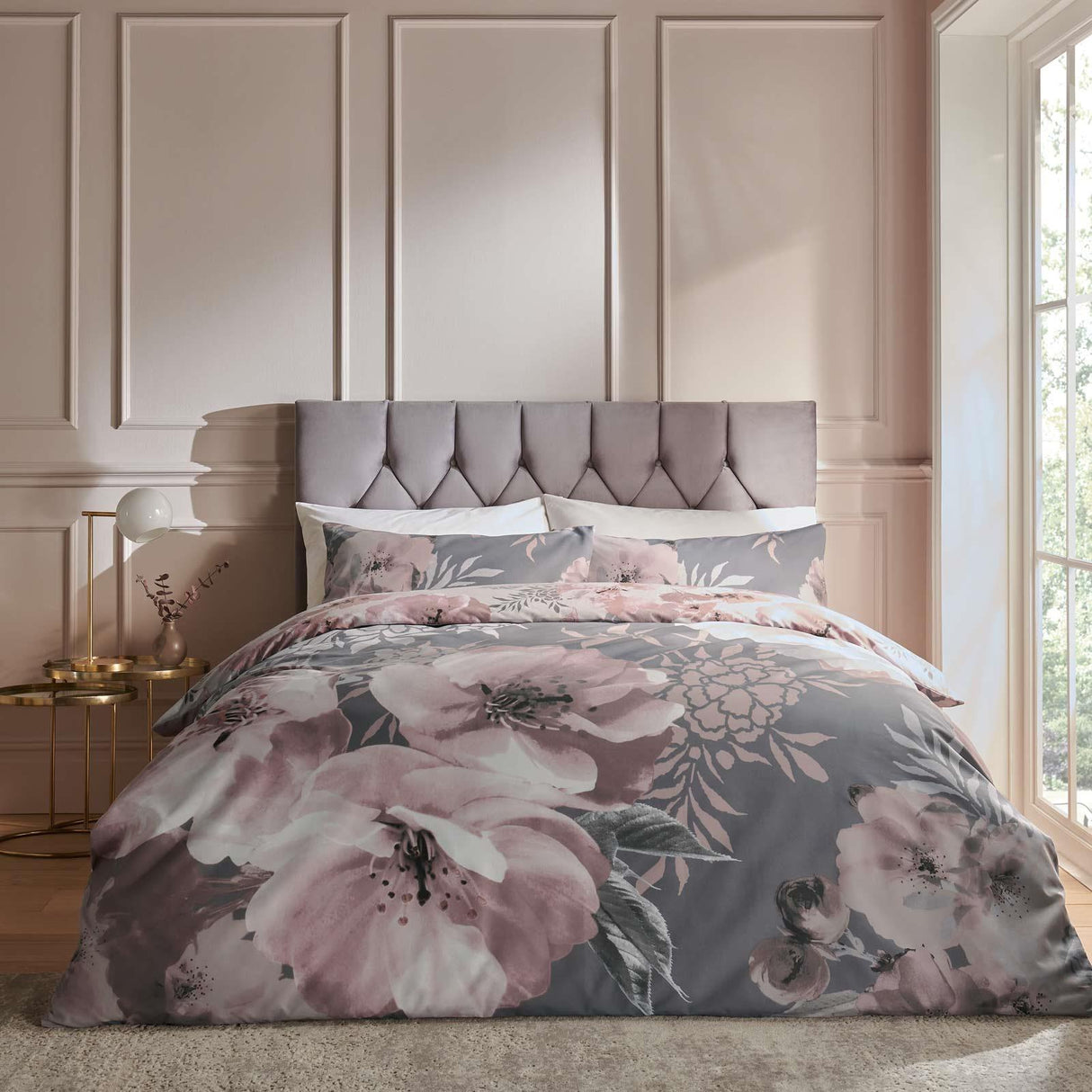 Dramatic Floral Duvet Cover Set by Catherine Lansfield