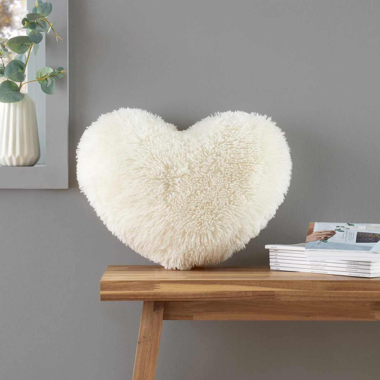 Catherine Lansfield Cuddly Heart Soft Filled Cushion 8
