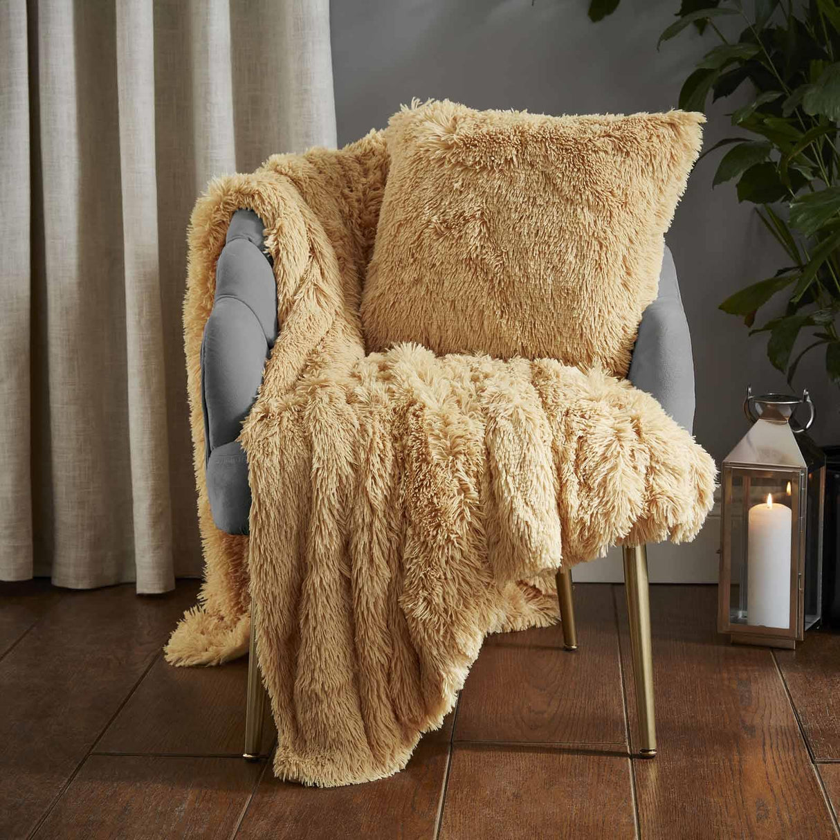 Cuddly Throw Blanket by Catherine Lansfield