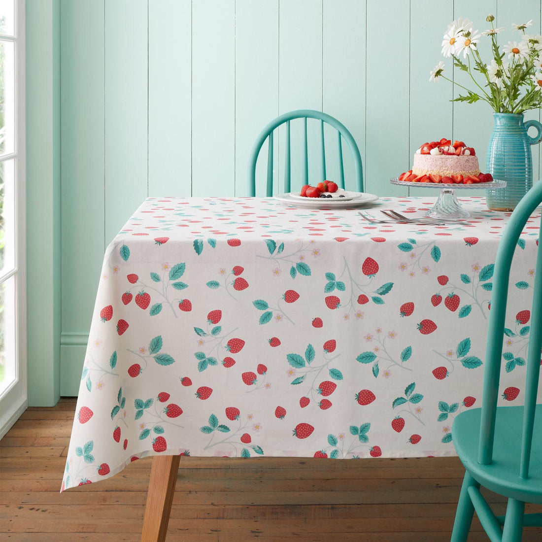 Catherine Lansfield Strawberry Garden Floral Tablecloth