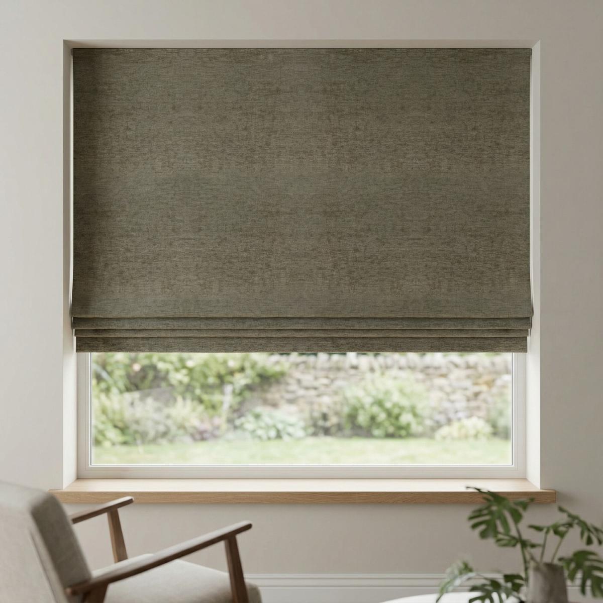Murcia Made to Measure Roman Blind Mouse