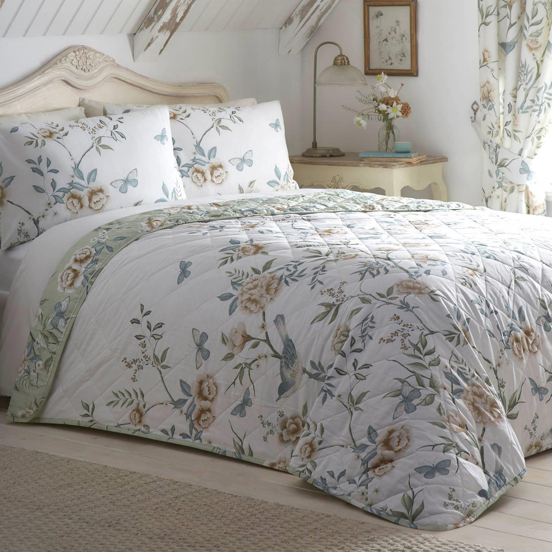 Amelle Floral Bedspread 230cm x 200cm
