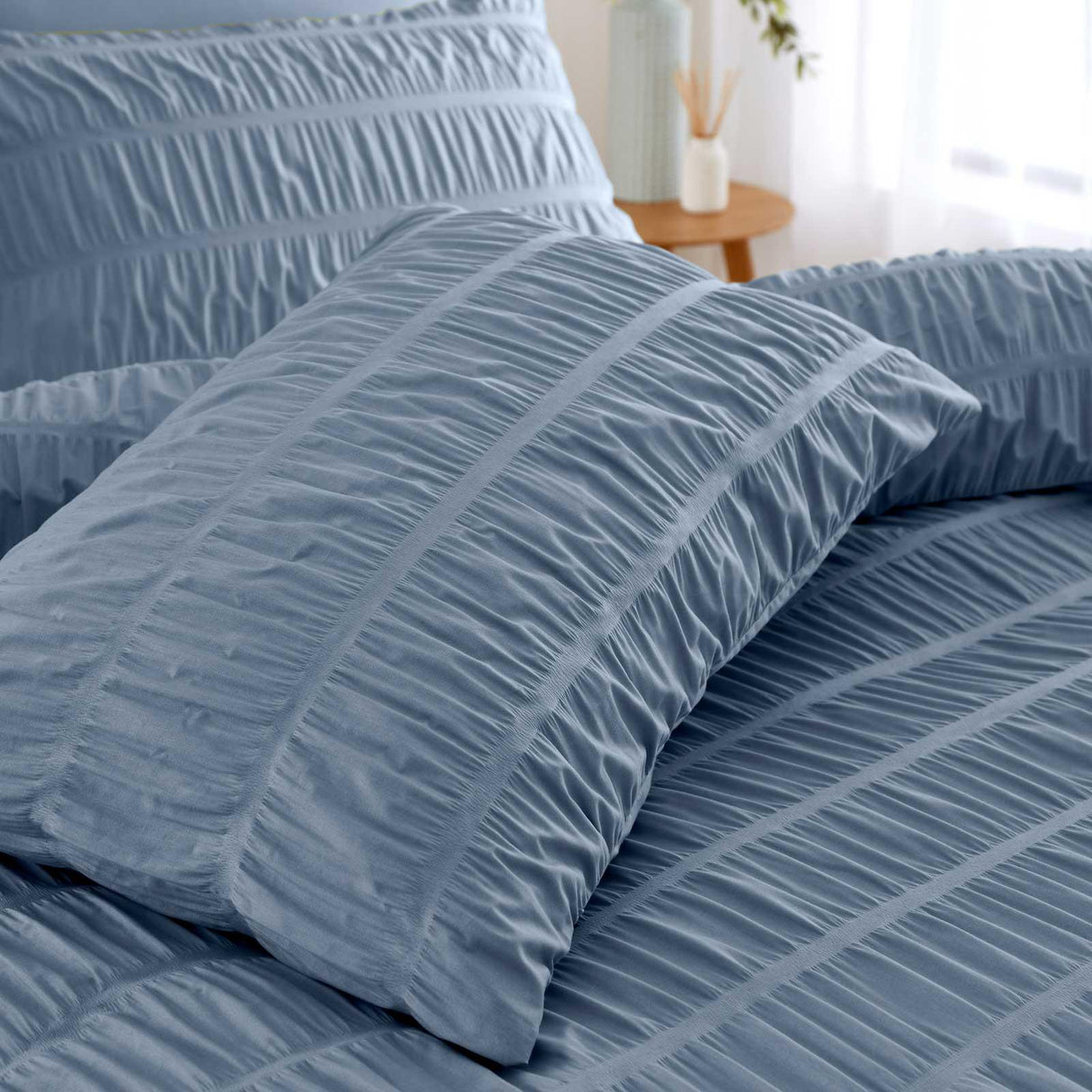 Seersucker Duvet Cover Set by Catherine Lansfield